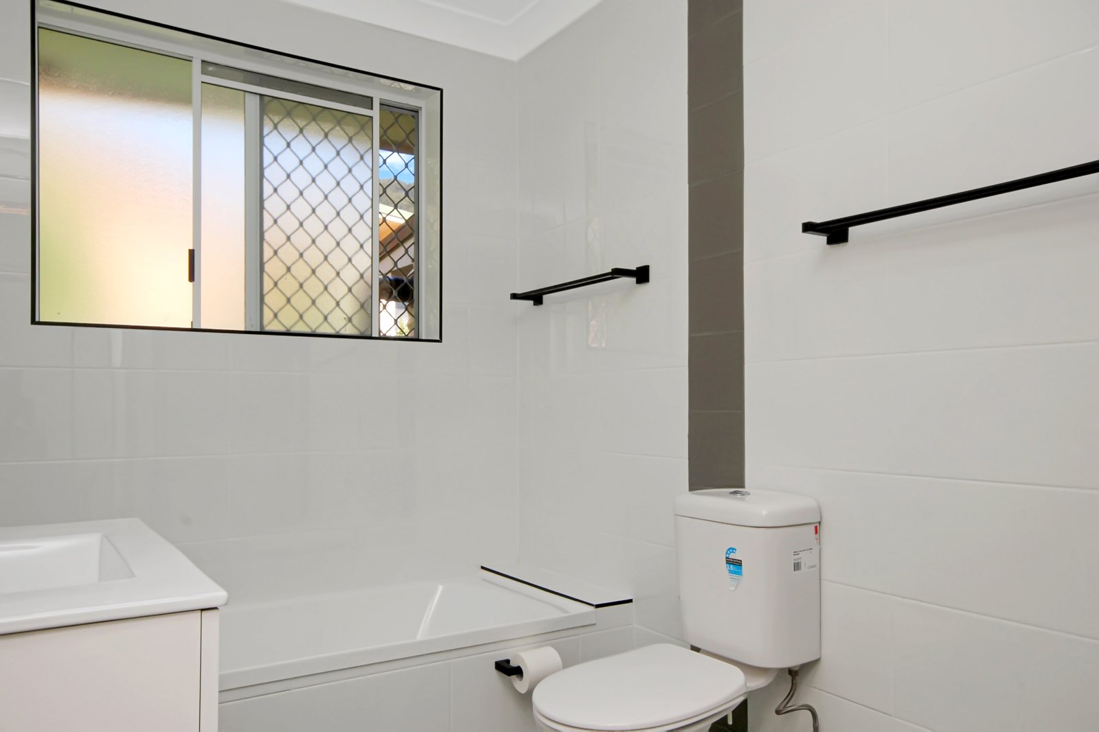 2 Peach Grove LAURIETON 6