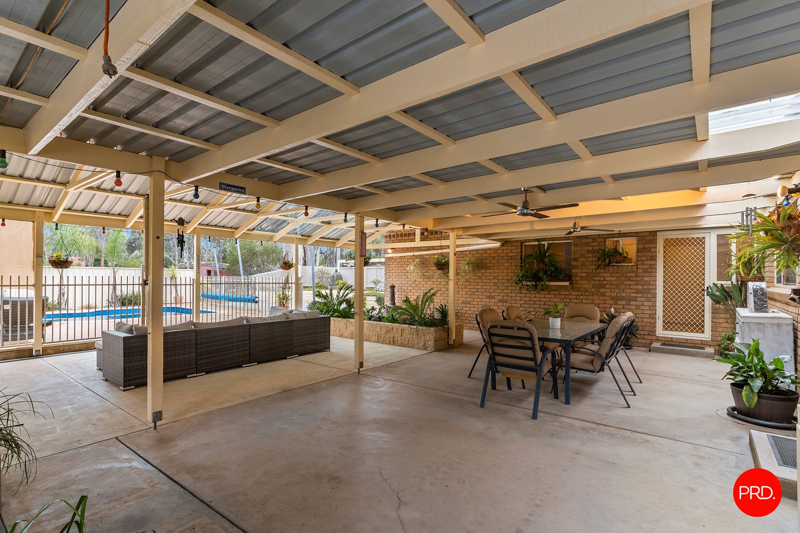 2 Peake Court ASCOT 19