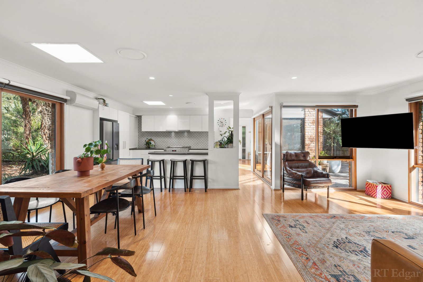 Real Estate and Property in 2 Pelham Court, Point Lonsdale, VIC