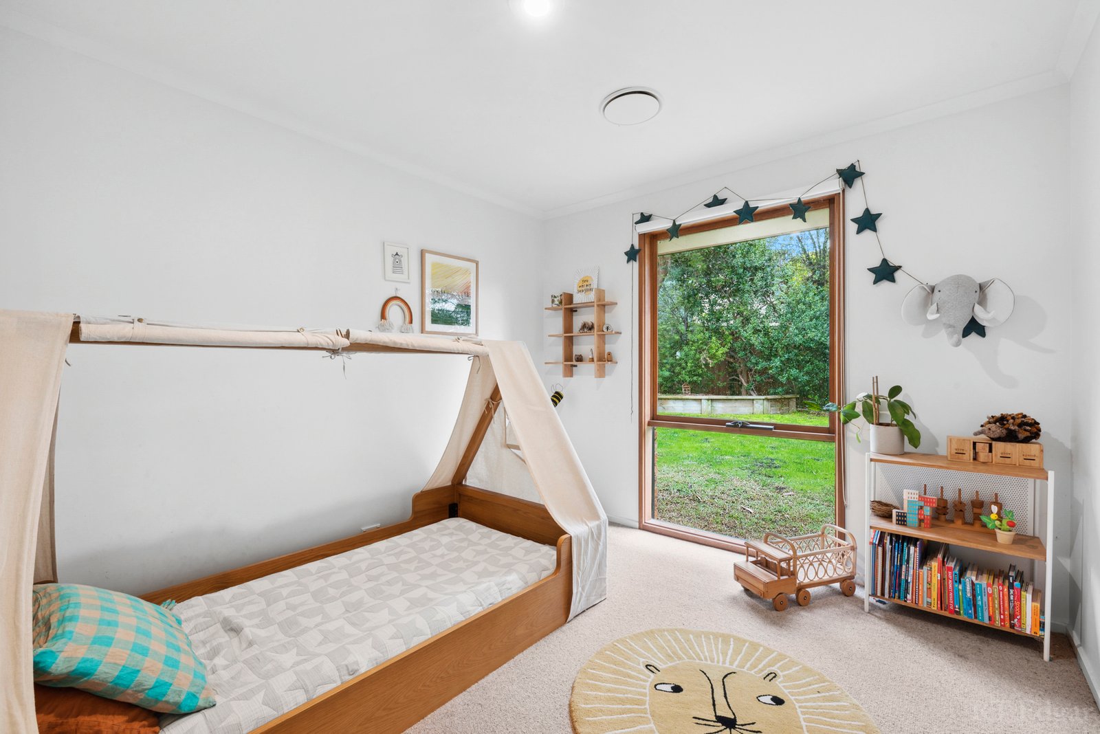 Real Estate and Property in 2 Pelham Court, Point Lonsdale, VIC