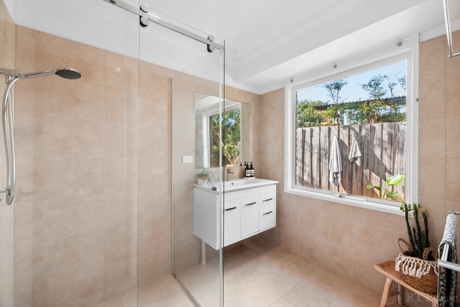 Real Estate and Property in 2 Pelham Court, Point Lonsdale, VIC