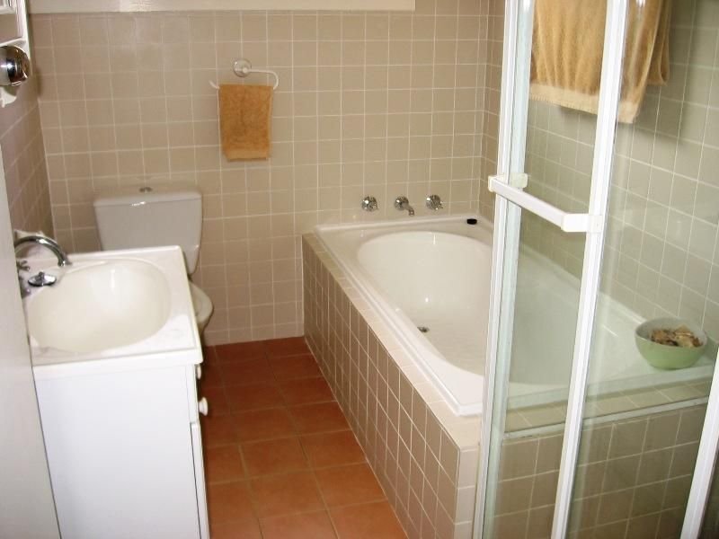 2 Pineview Avenue ROSELANDS 2