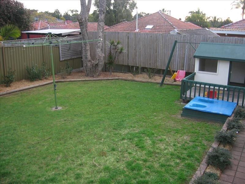 2 Pineview Avenue ROSELANDS 5