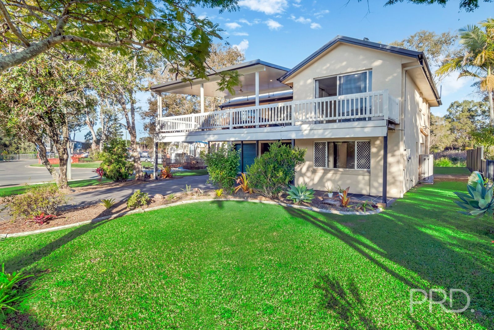 2 PITT Street REDLAND BAY 2