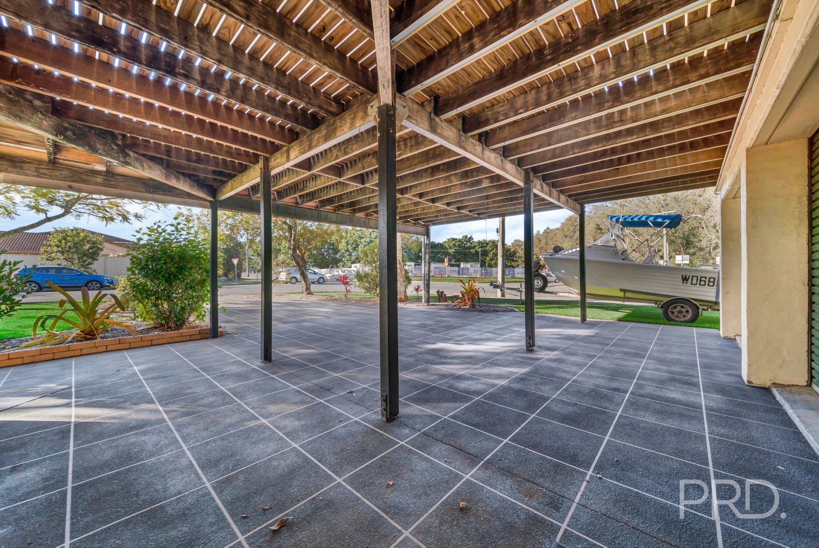 2 PITT Street REDLAND BAY 6