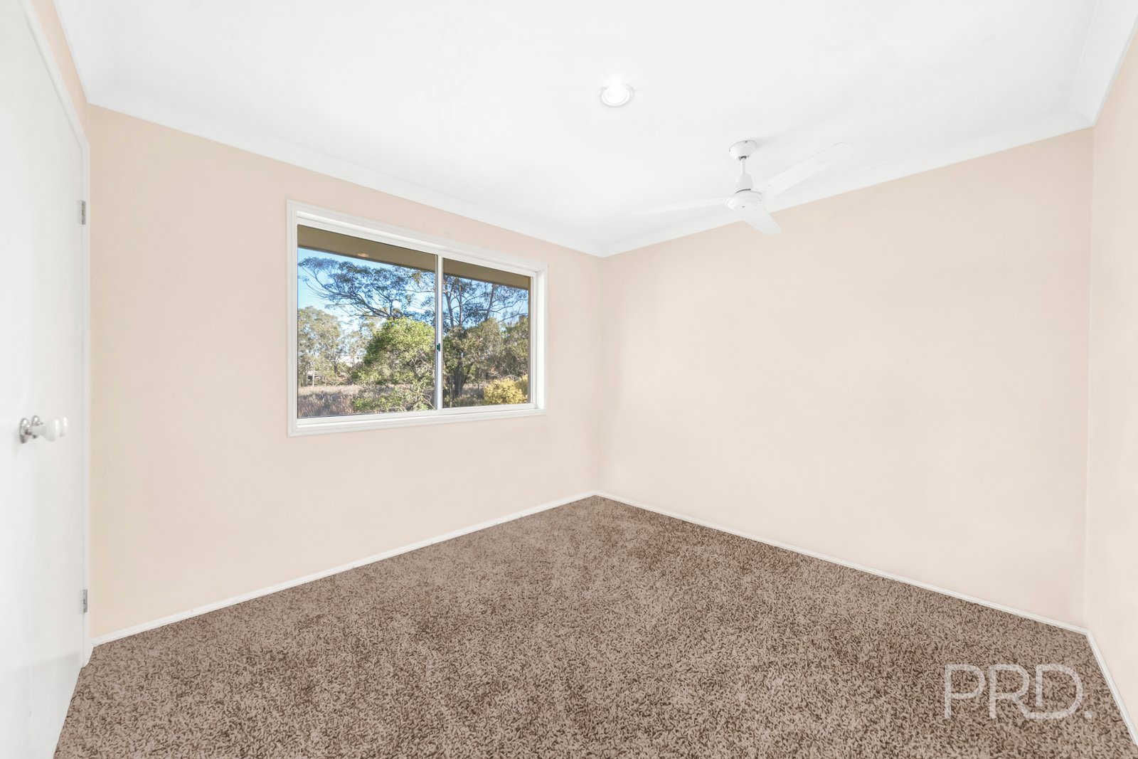 2 PITT Street REDLAND BAY 20