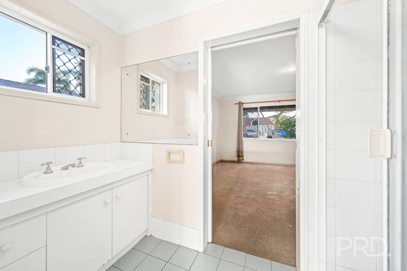2 PITT Street REDLAND BAY 21