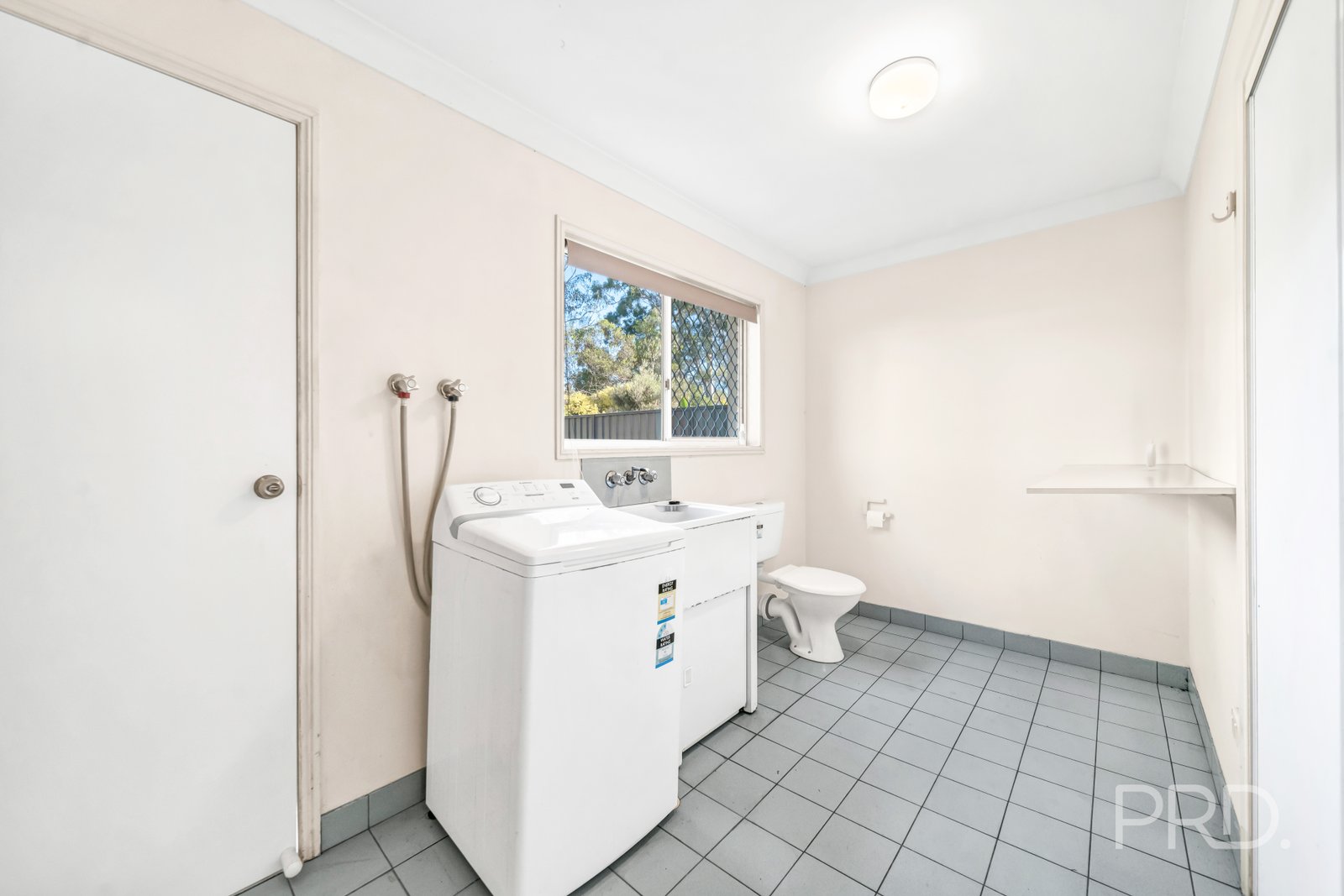 2 PITT Street REDLAND BAY 24