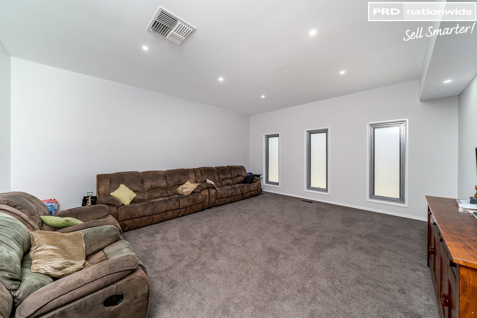 2 Plunkett Drive LAKE ALBERT 10