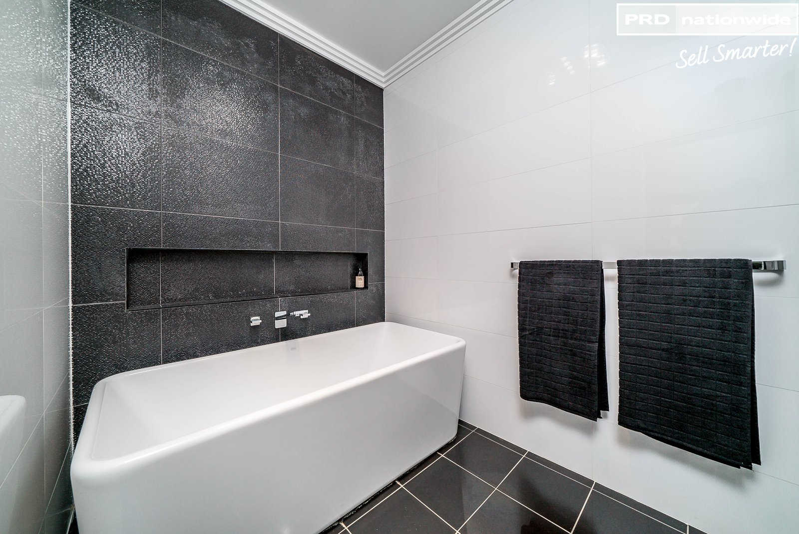 2 Plunkett Drive LAKE ALBERT 15