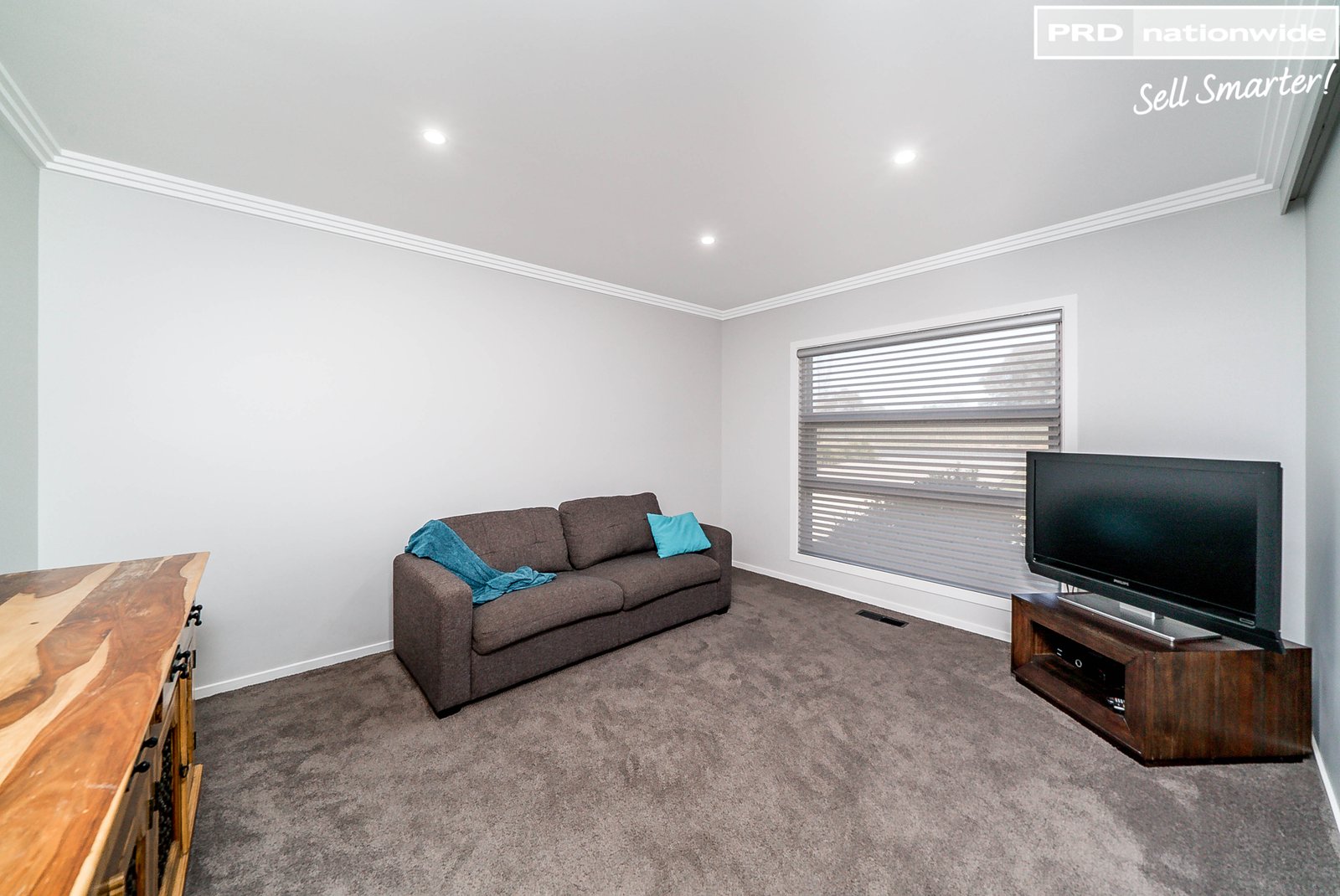 2 Plunkett Drive LAKE ALBERT 16