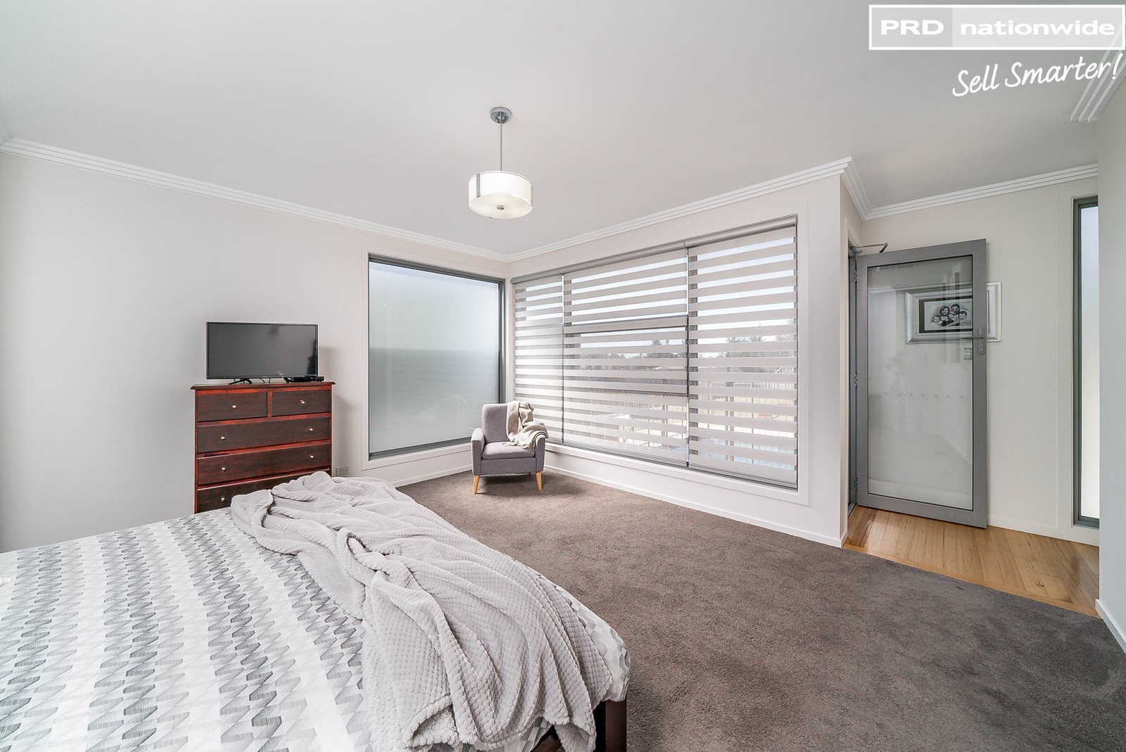 2 Plunkett Drive LAKE ALBERT 17