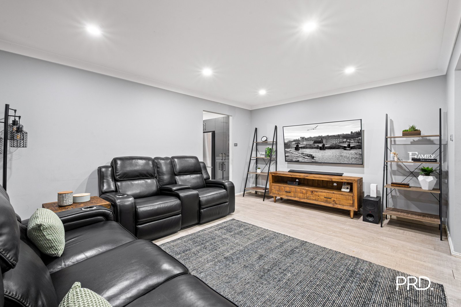 2 Pluto Close CRANEBROOK 2