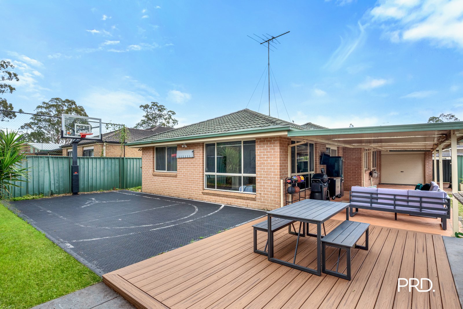 2 Pluto Close CRANEBROOK 12