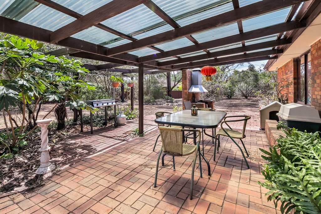 2 Pollards Lane CRESWICK 11