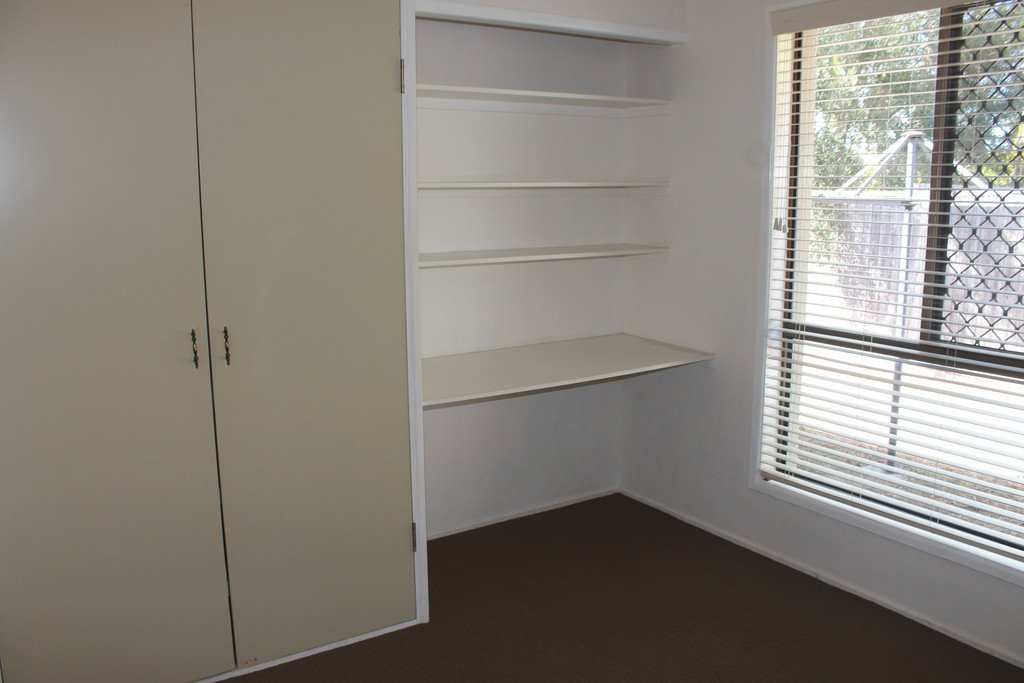 2 Polmaise Street BOYNE ISLAND 17