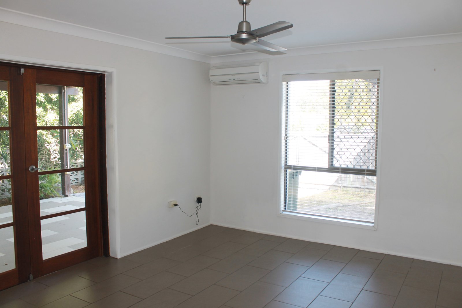 2 Polmaise Street BOYNE ISLAND 6