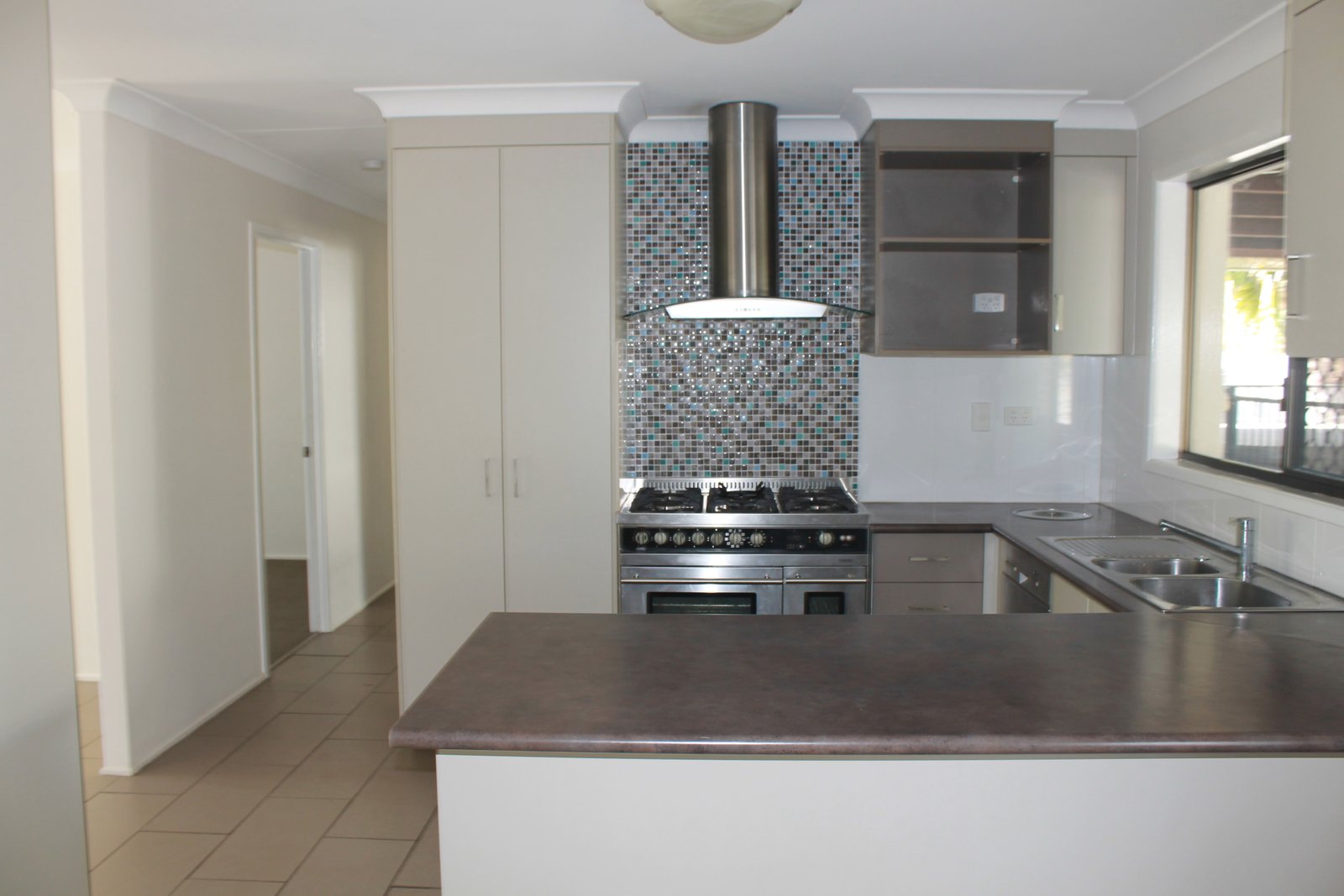 2 Polmaise Street BOYNE ISLAND 7