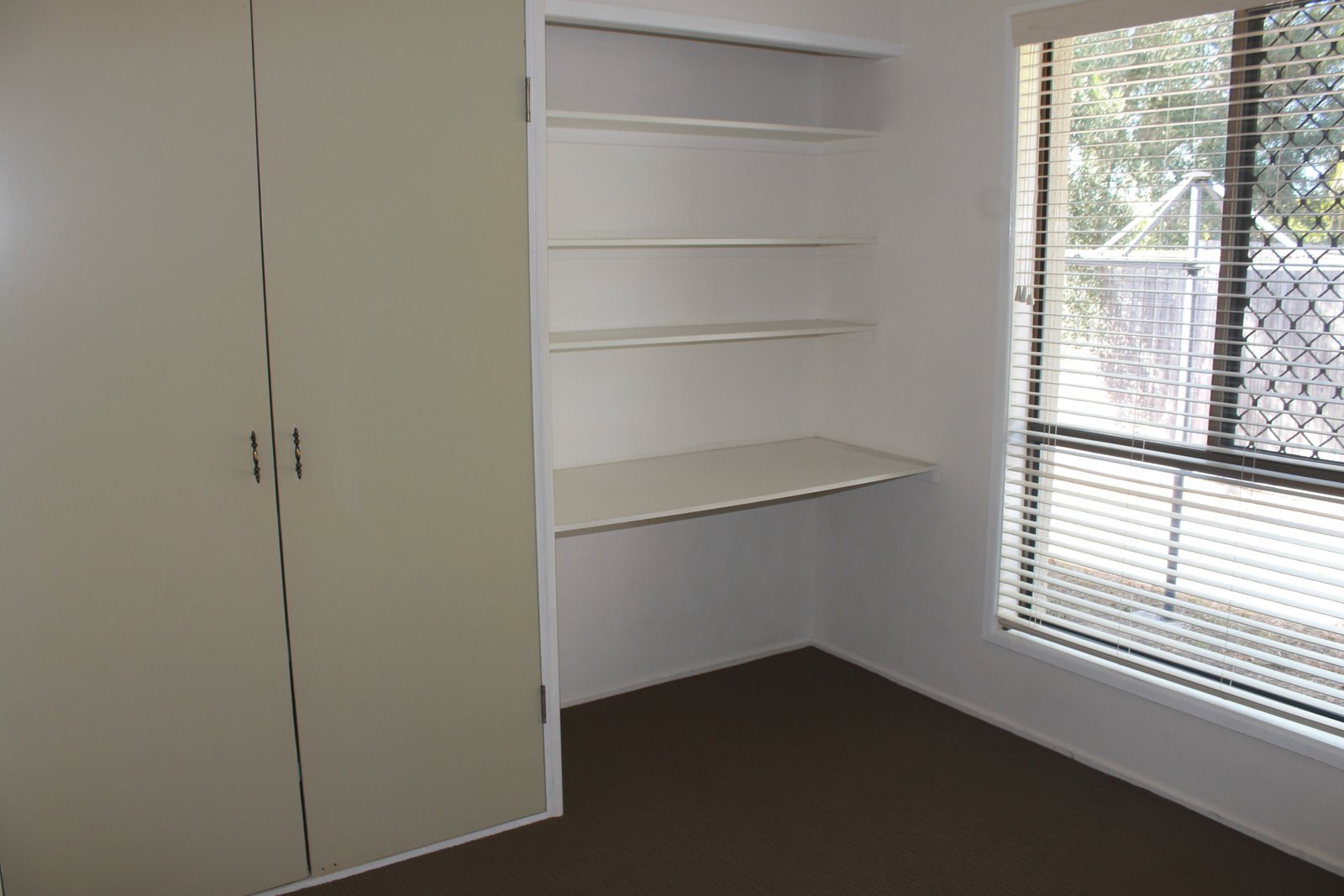 2 Polmaise Street BOYNE ISLAND 16