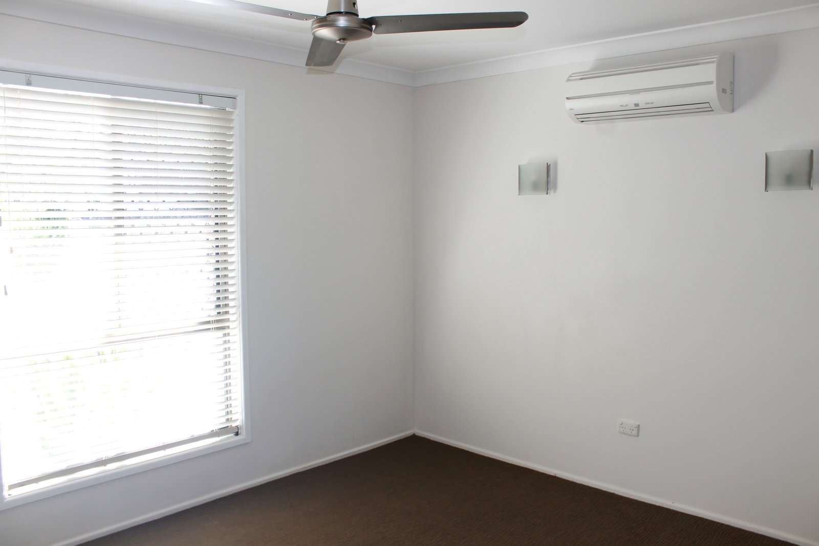 2 Polmaise Street BOYNE ISLAND 18