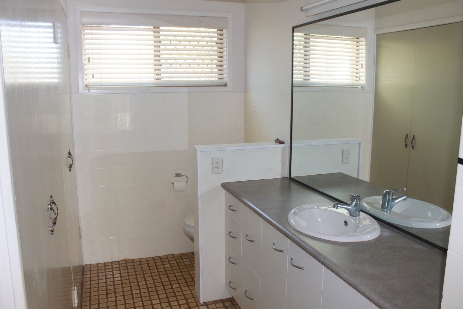 2 Polmaise Street BOYNE ISLAND 19