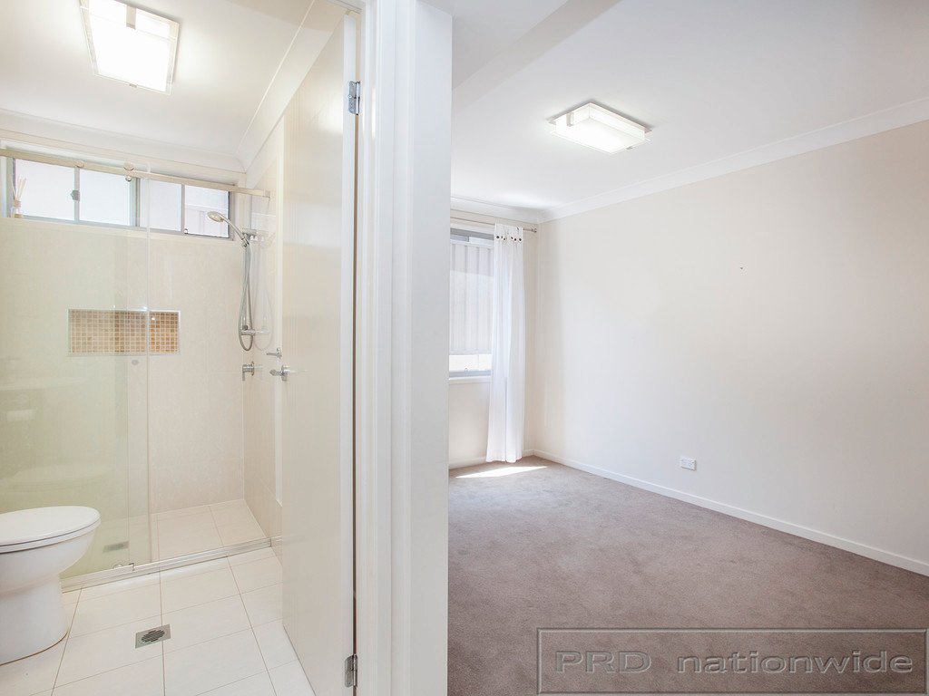 2 Portabello Crescent THORNTON 14