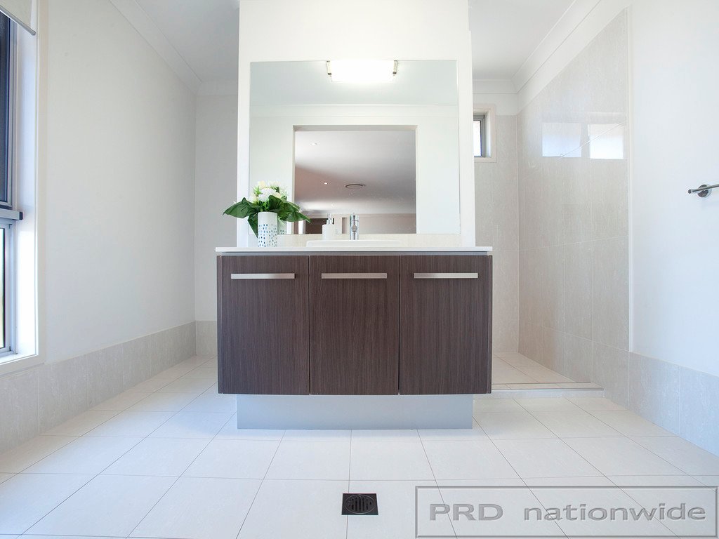 2 Portabello Crescent THORNTON 19