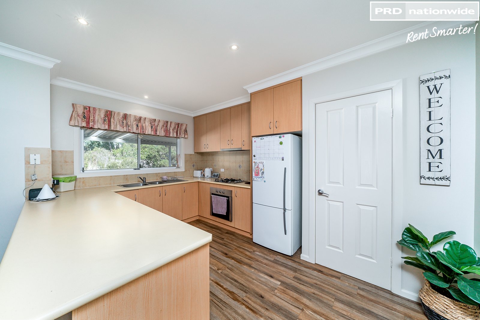 2 Post Place LAKE ALBERT 5