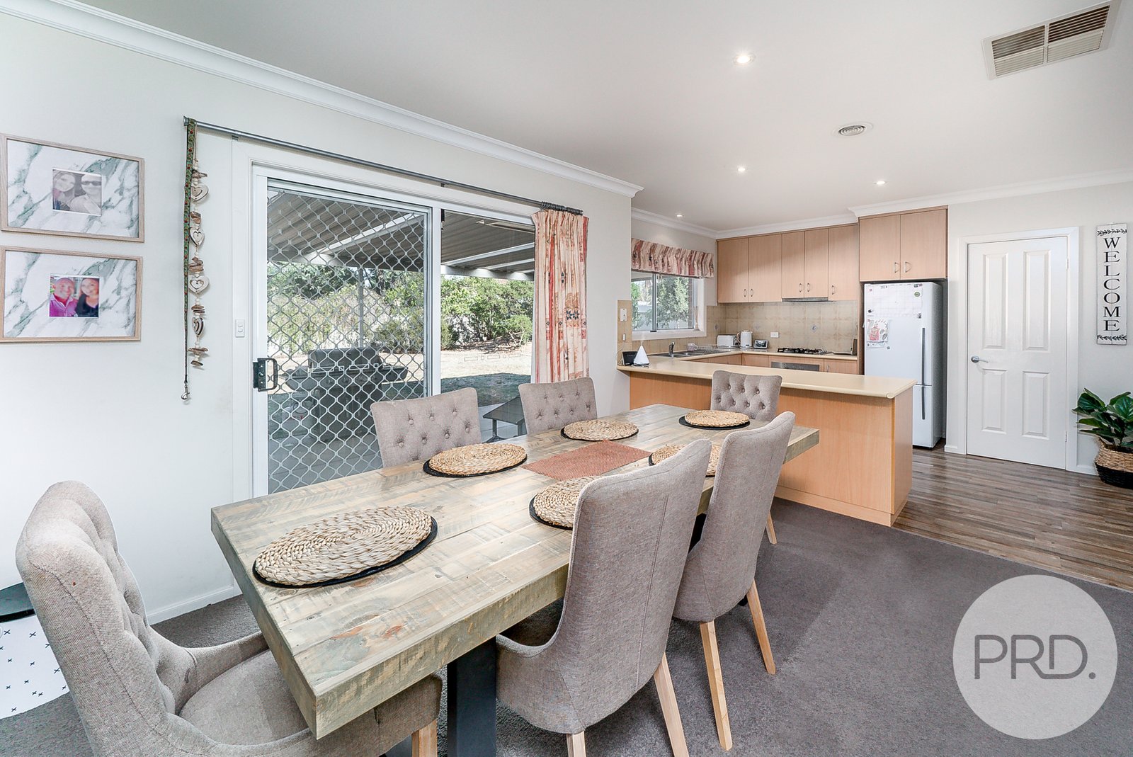 2 Post Place LAKE ALBERT 4