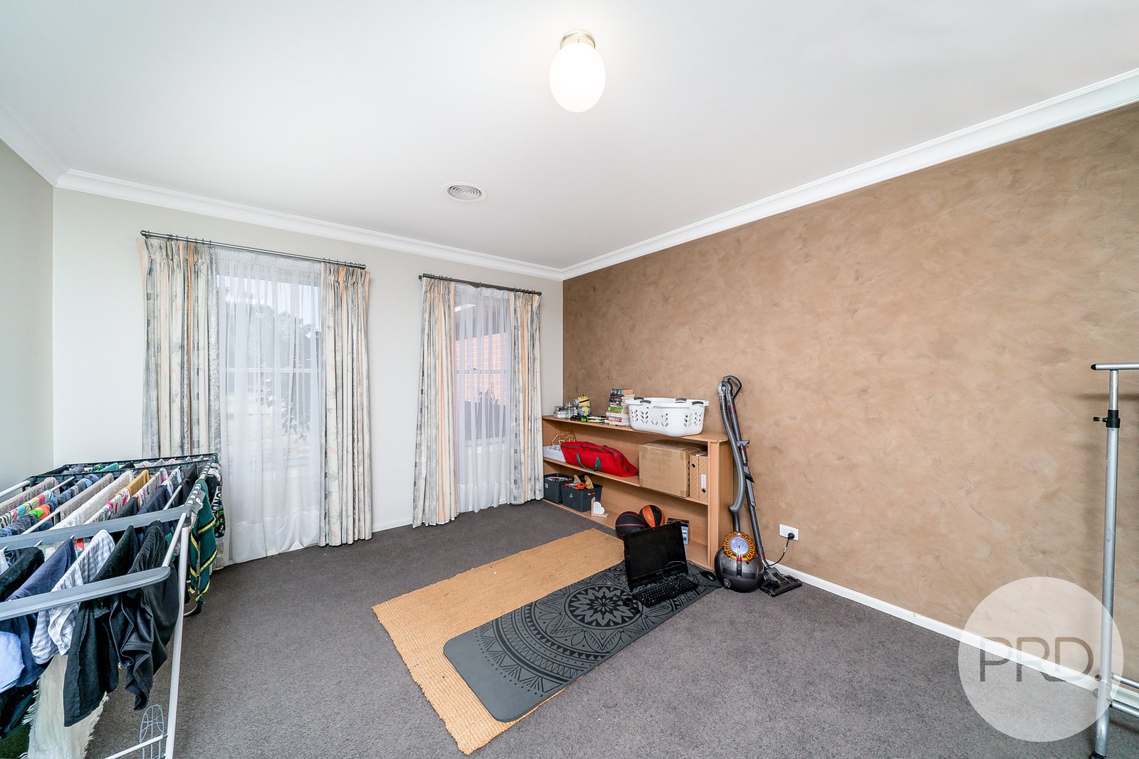 2 Post Place LAKE ALBERT 6