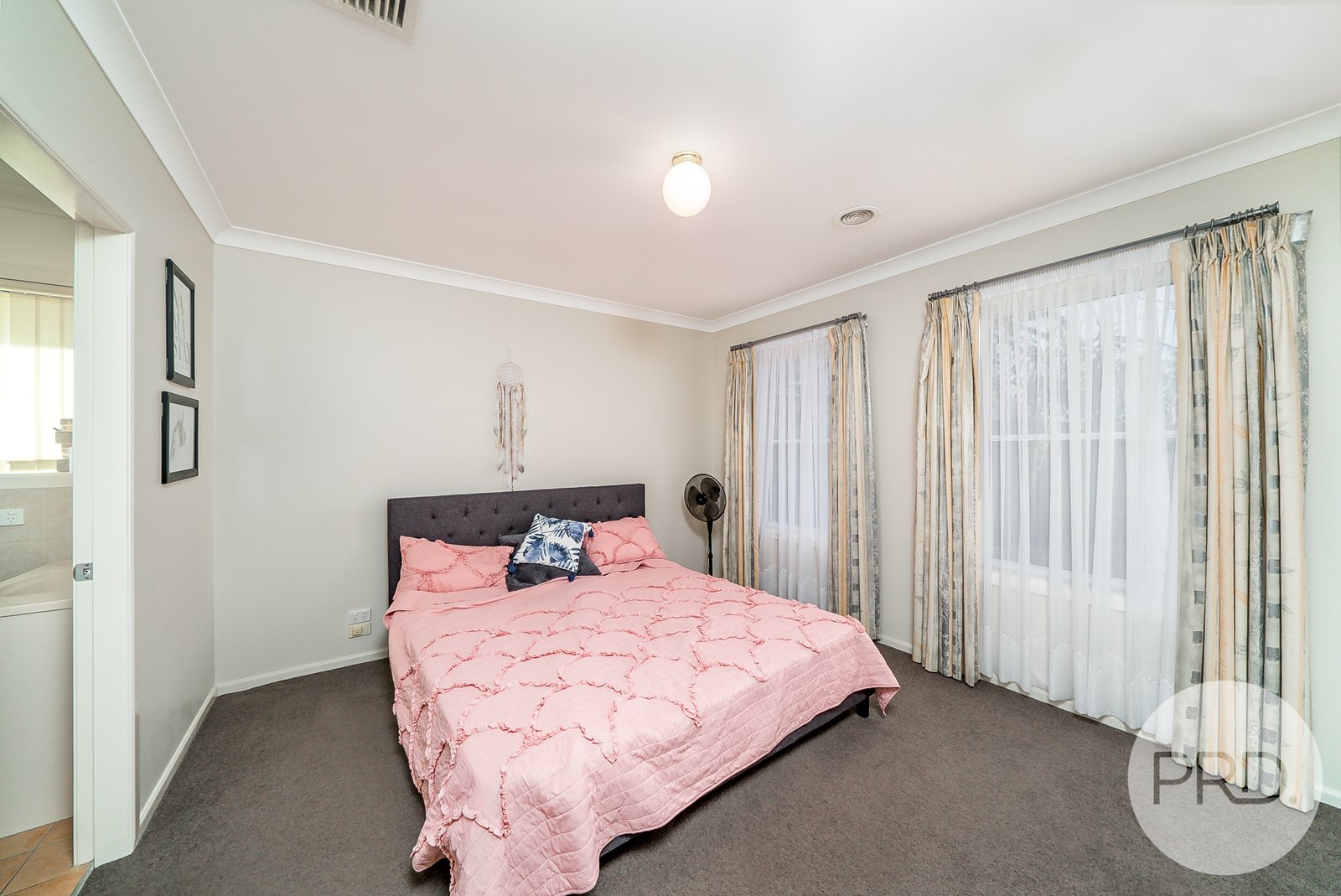 2 Post Place LAKE ALBERT 7