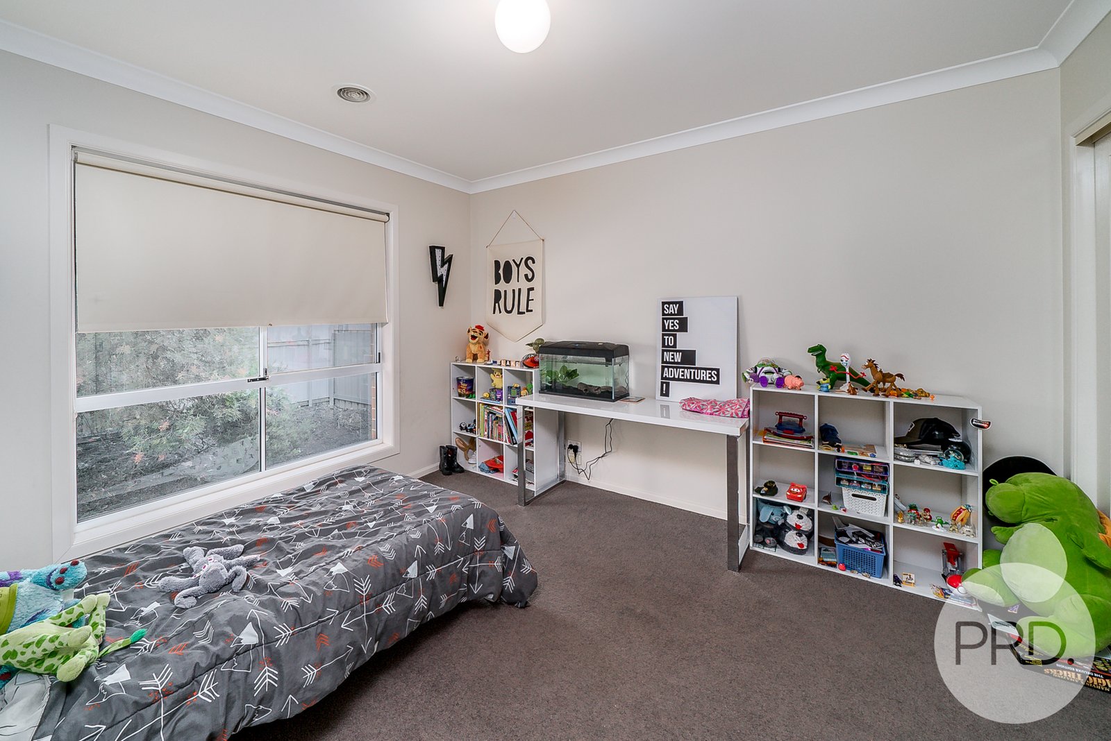 2 Post Place LAKE ALBERT 10