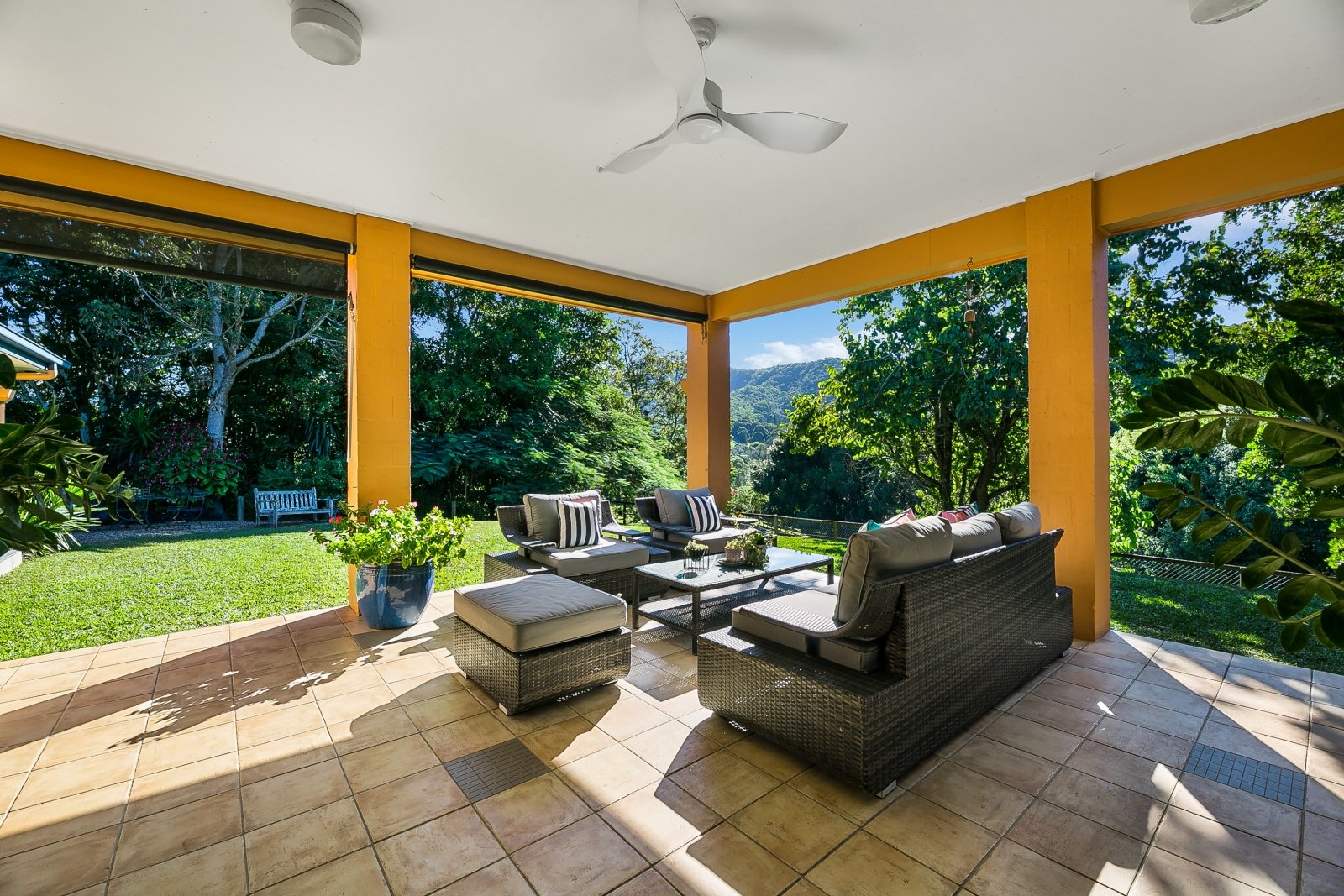 2 Ranch Court TALLEBUDGERA VALLEY 6