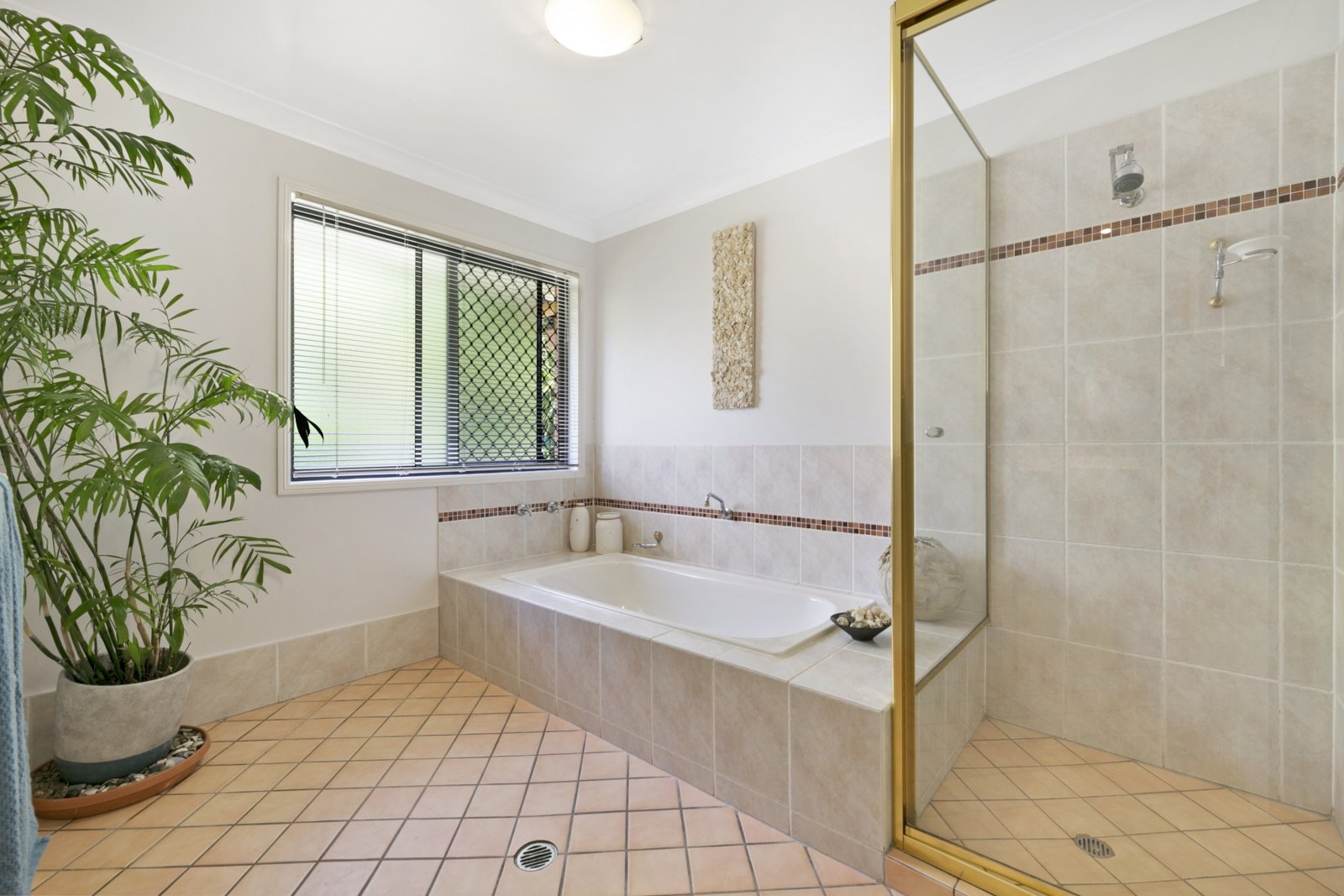 2 Ranch Court TALLEBUDGERA VALLEY 33