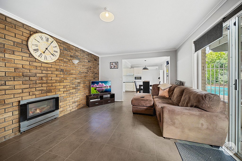 2 Reception Avenue STRATHDALE 2