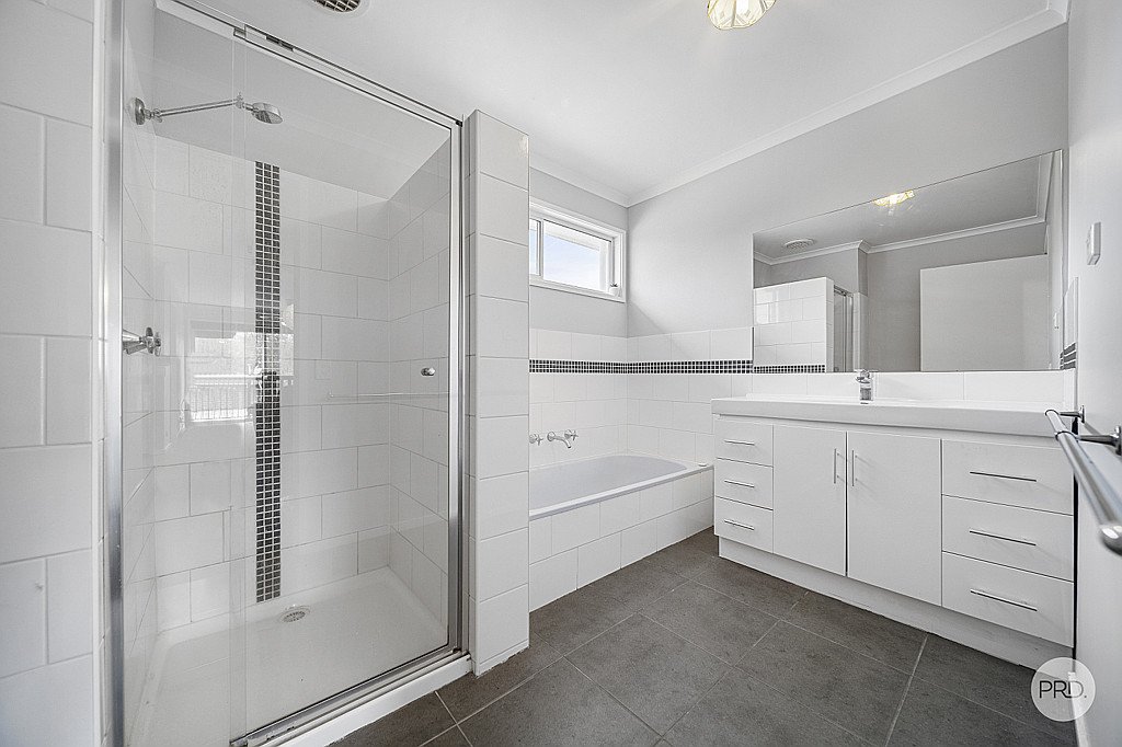 2 Reception Avenue STRATHDALE 5