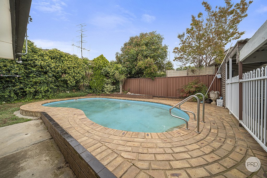 2 Reception Avenue STRATHDALE 12