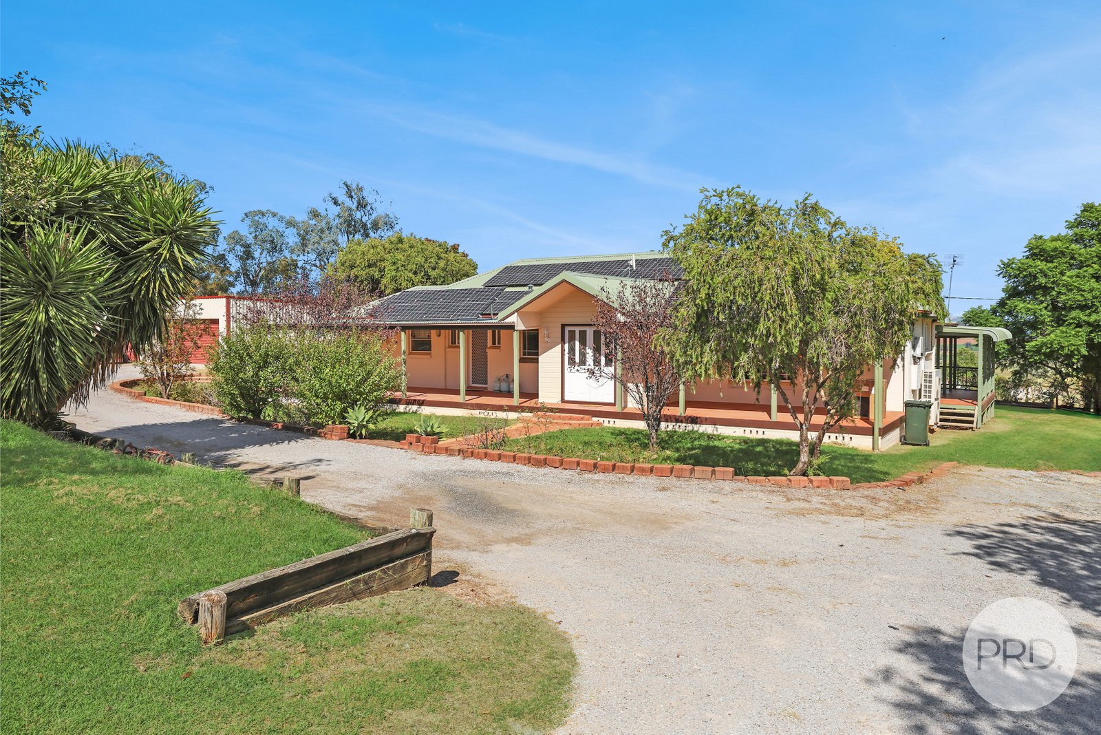 2 Red Gum Place TAMWORTH 5