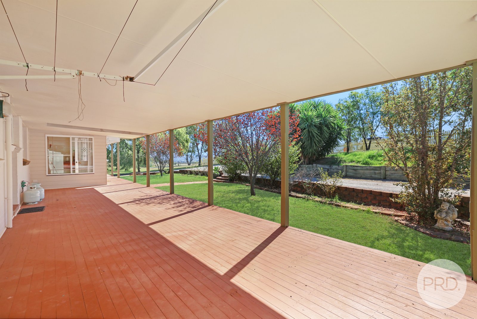 2 Red Gum Place TAMWORTH 6