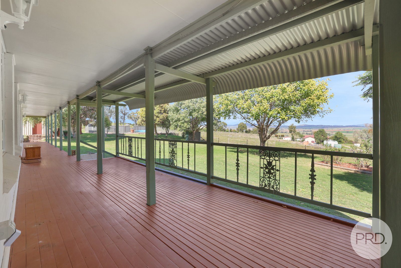 2 Red Gum Place TAMWORTH 8