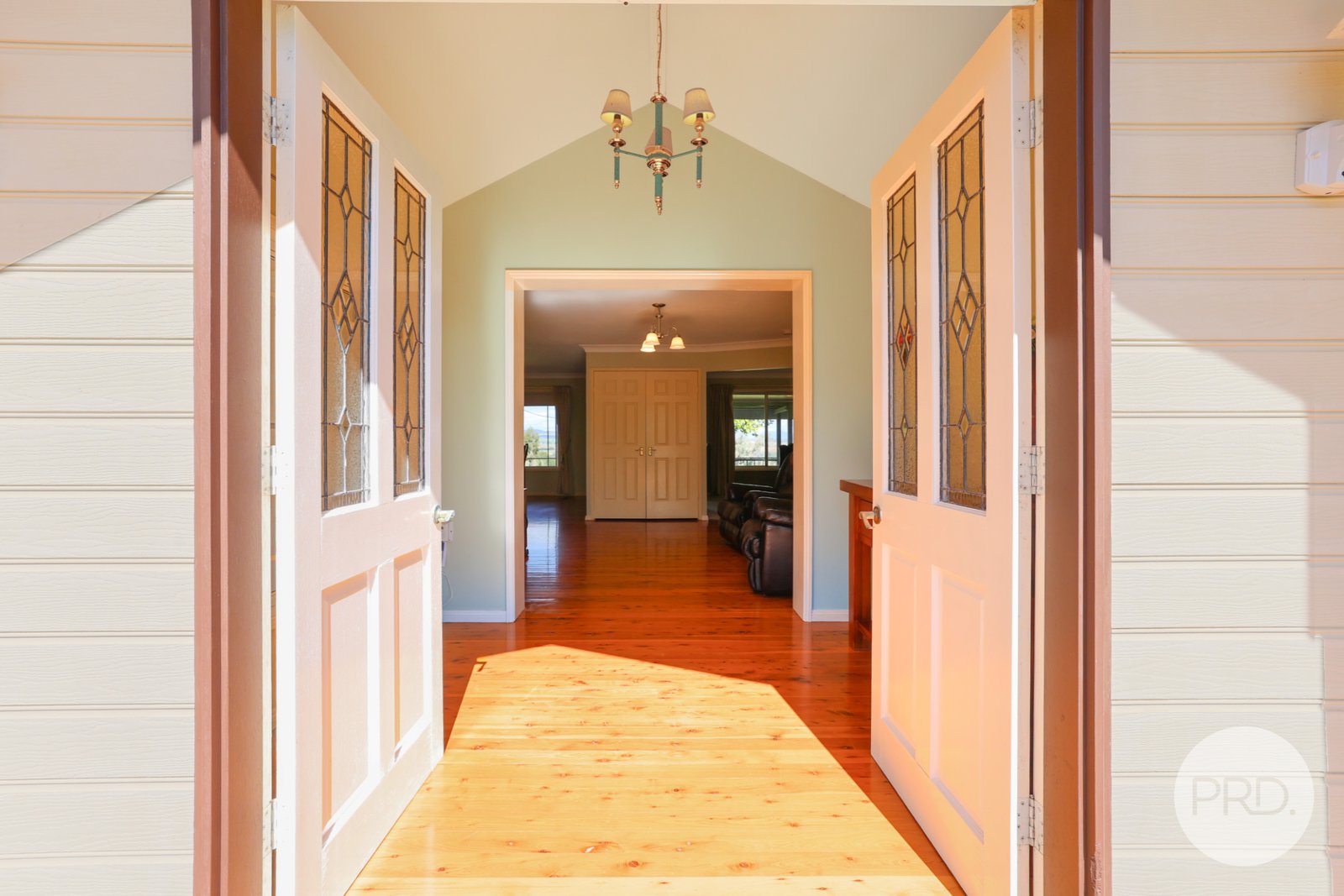 2 Red Gum Place TAMWORTH 10