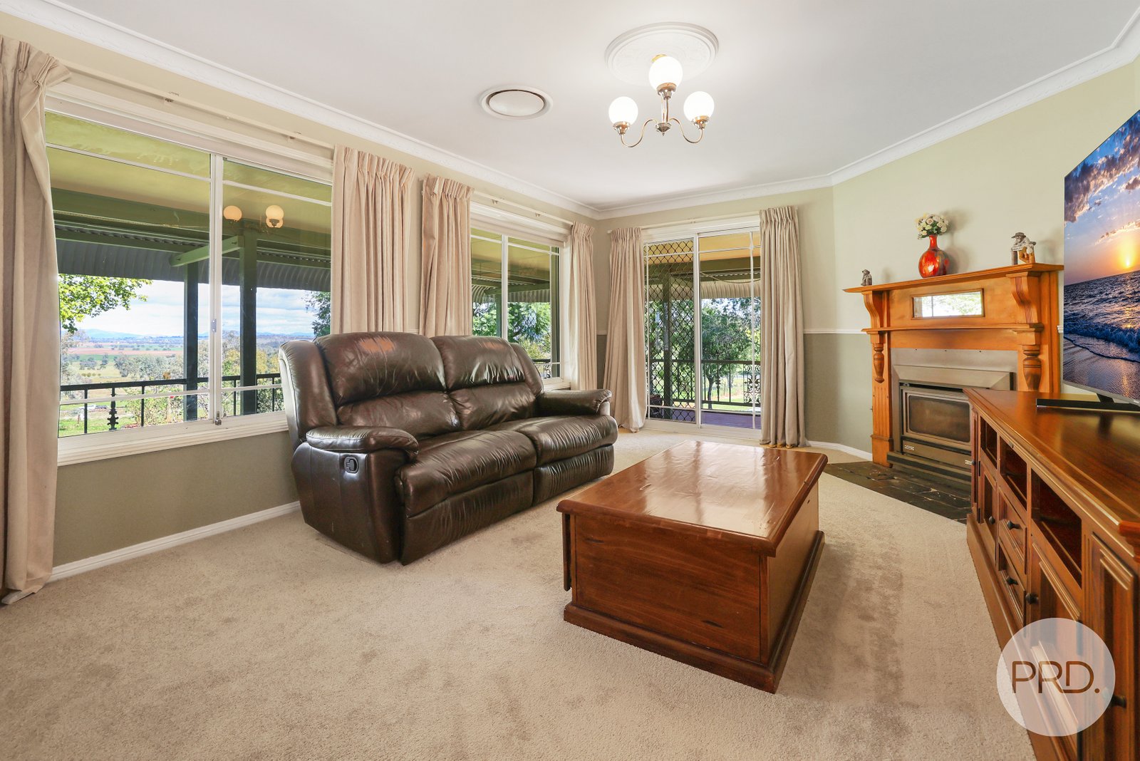 2 Red Gum Place TAMWORTH 15