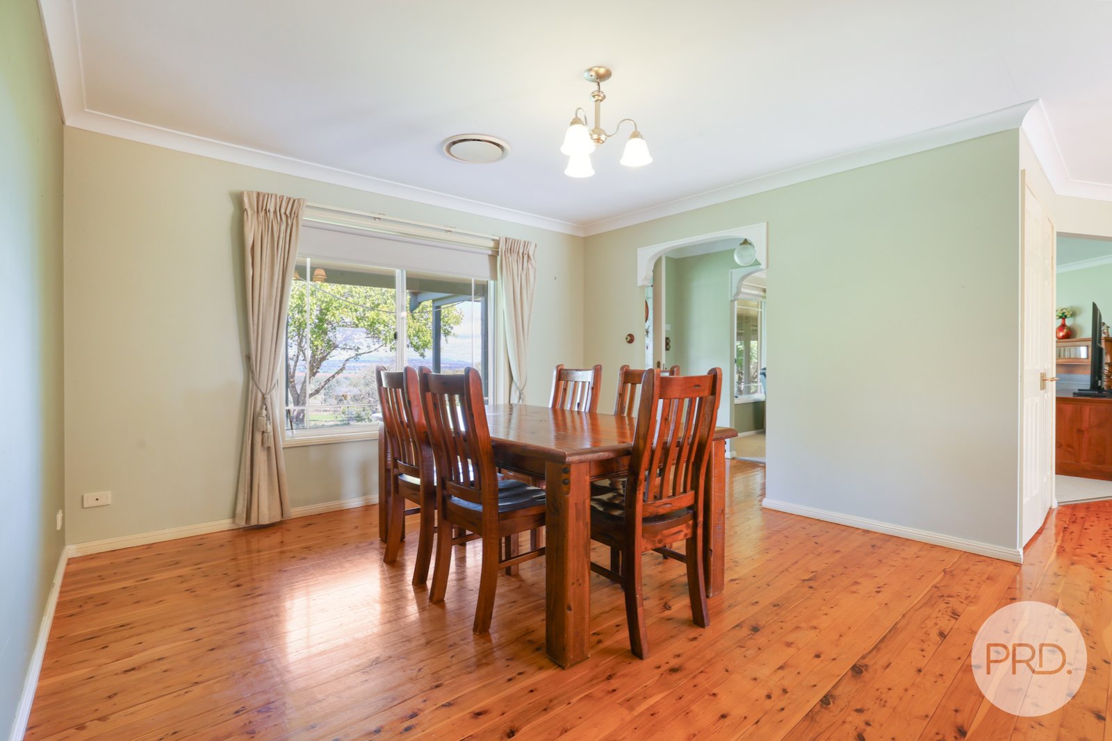 2 Red Gum Place TAMWORTH 18