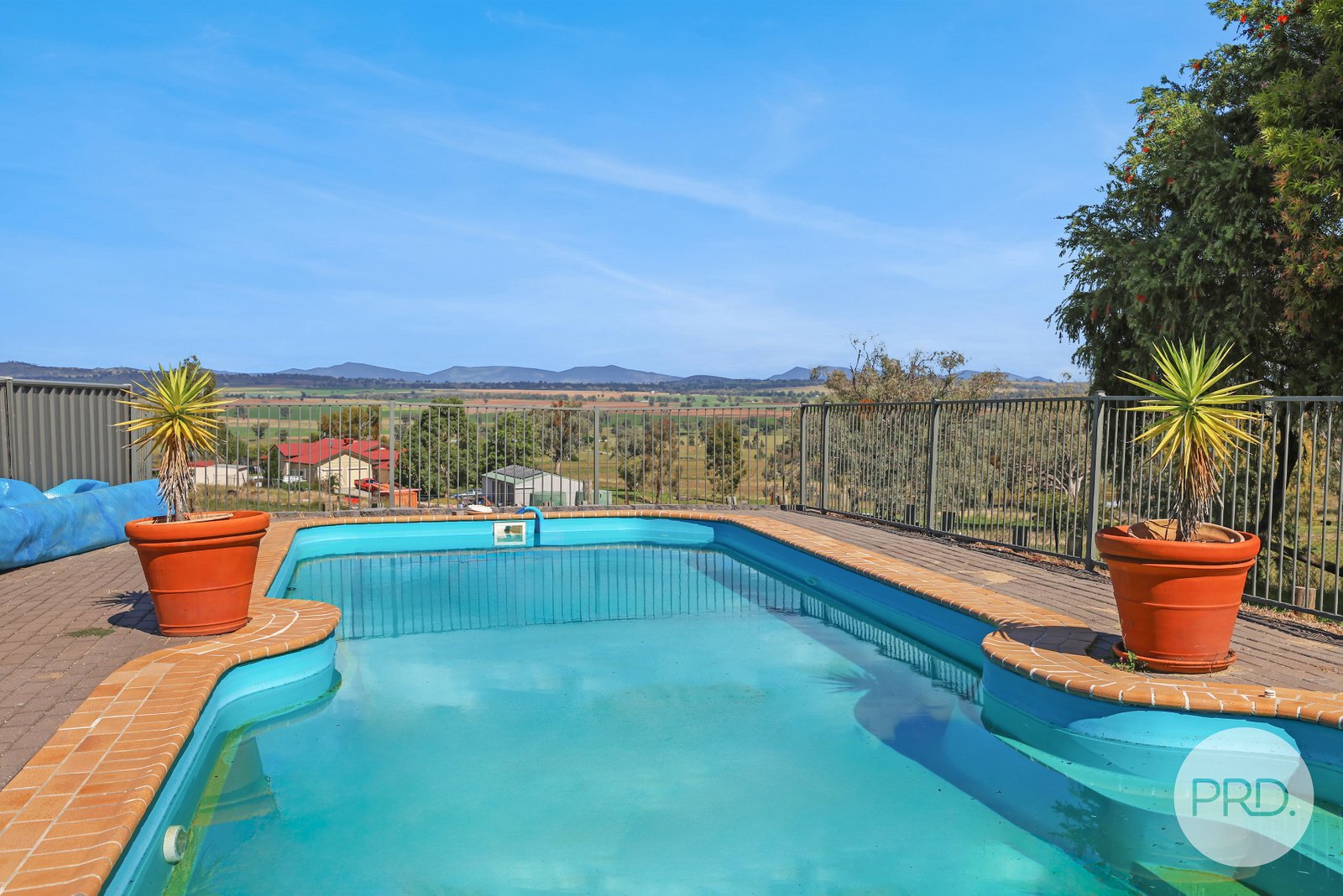 2 Red Gum Place TAMWORTH 28