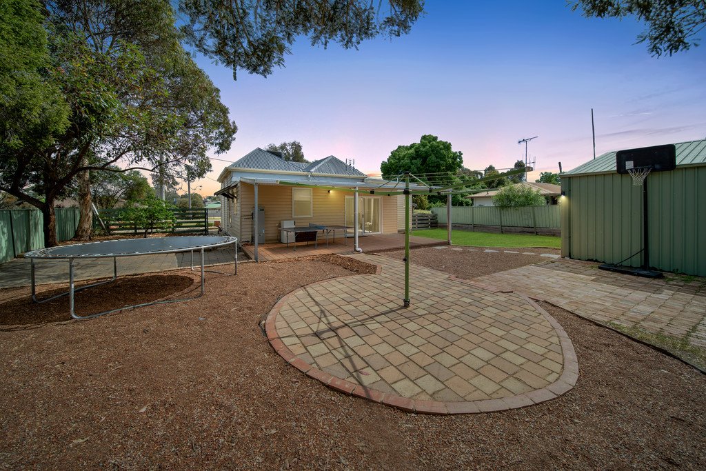 2 Reef Street EAGLEHAWK 11