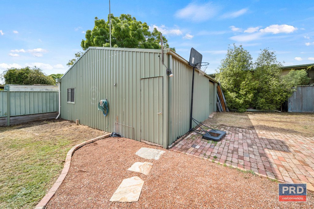 2 Reef Street EAGLEHAWK 12