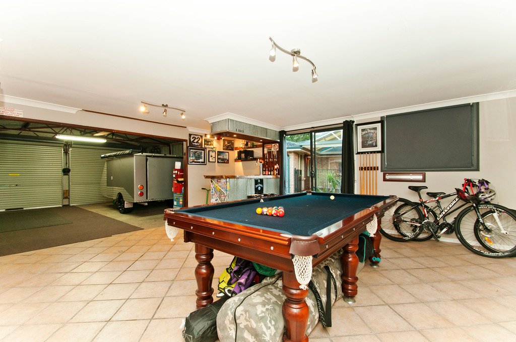 2 Reid Place DAPTO 17