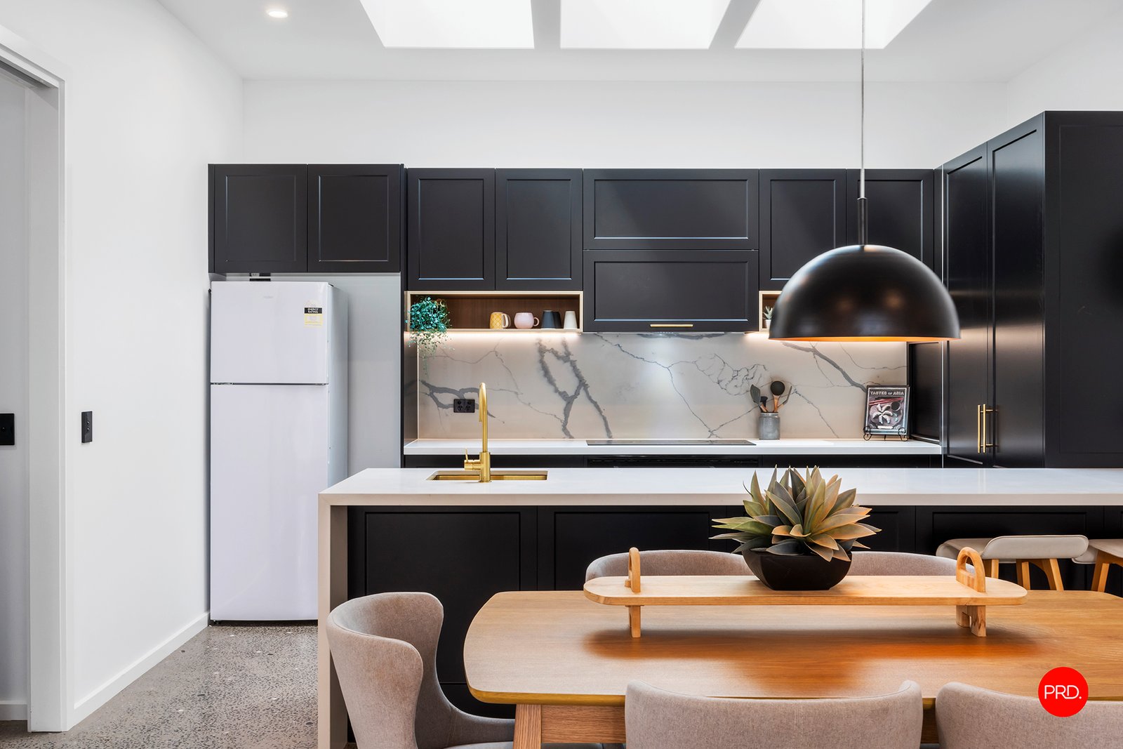 2 Rheola Drive WHITE HILLS 8