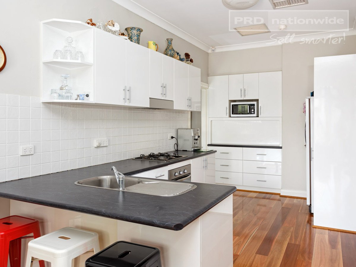 2 Rhoda Avenue WAGGA WAGGA 3
