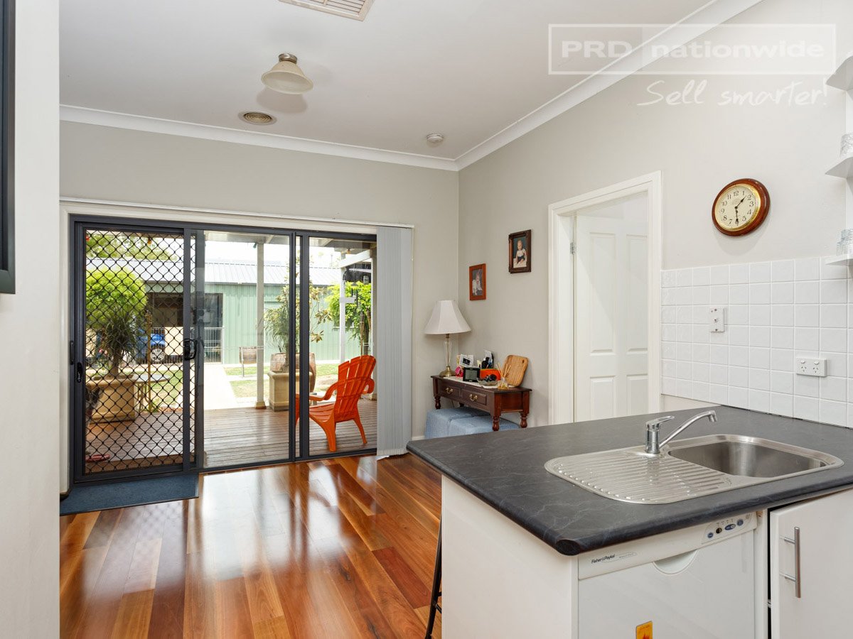 2 Rhoda Avenue WAGGA WAGGA 8